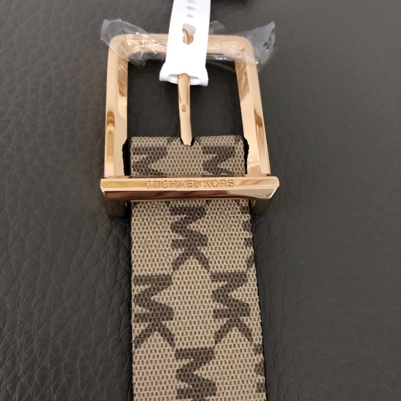 SALE ♥️ MICHAEL KORS signature designer belt in M - Picture 2 of 10